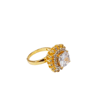 Chichify Cluster Cocktail Golden AD Adjustable ring