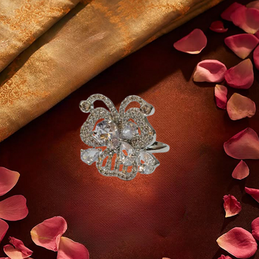 Chichify White AD Buterfly Adjustable Ring