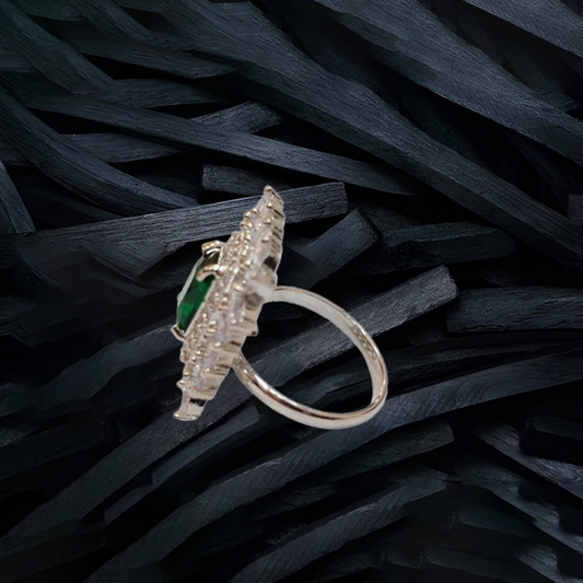 Chichify Median White AD Square Ring