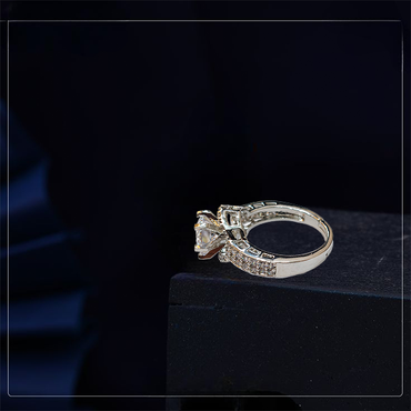 Chichify Silver stunning stone Adjustable Ring