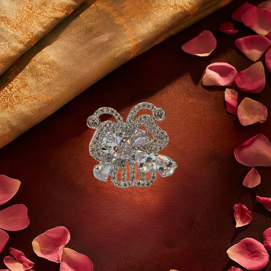 Chichify White AD Buterfly Adjustable Ring