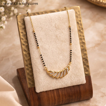 Elegant Curved Leaf Design Mangalsutra