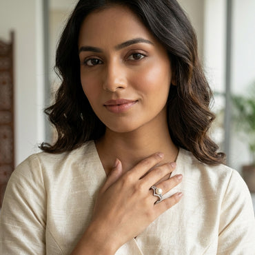 Chichify Pearl Grace Crown Ring – Silver Tone Pearl & CZ Statement Ring for Women