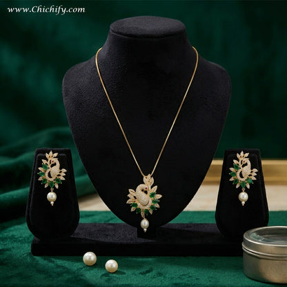 Peacock Emerald Luxe Necklace Set for Women (Green)