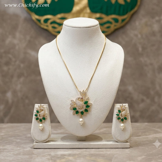 Peacock Emerald Luxe Necklace Set for Women (Green)