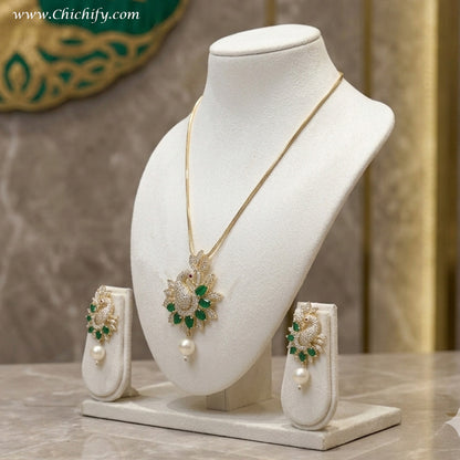 Peacock Emerald Luxe Necklace Set for Women (Green)
