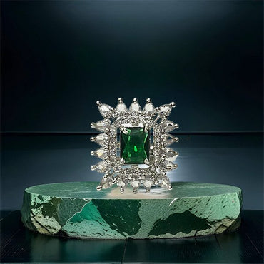 Chichify Median Green AD Square Ring
