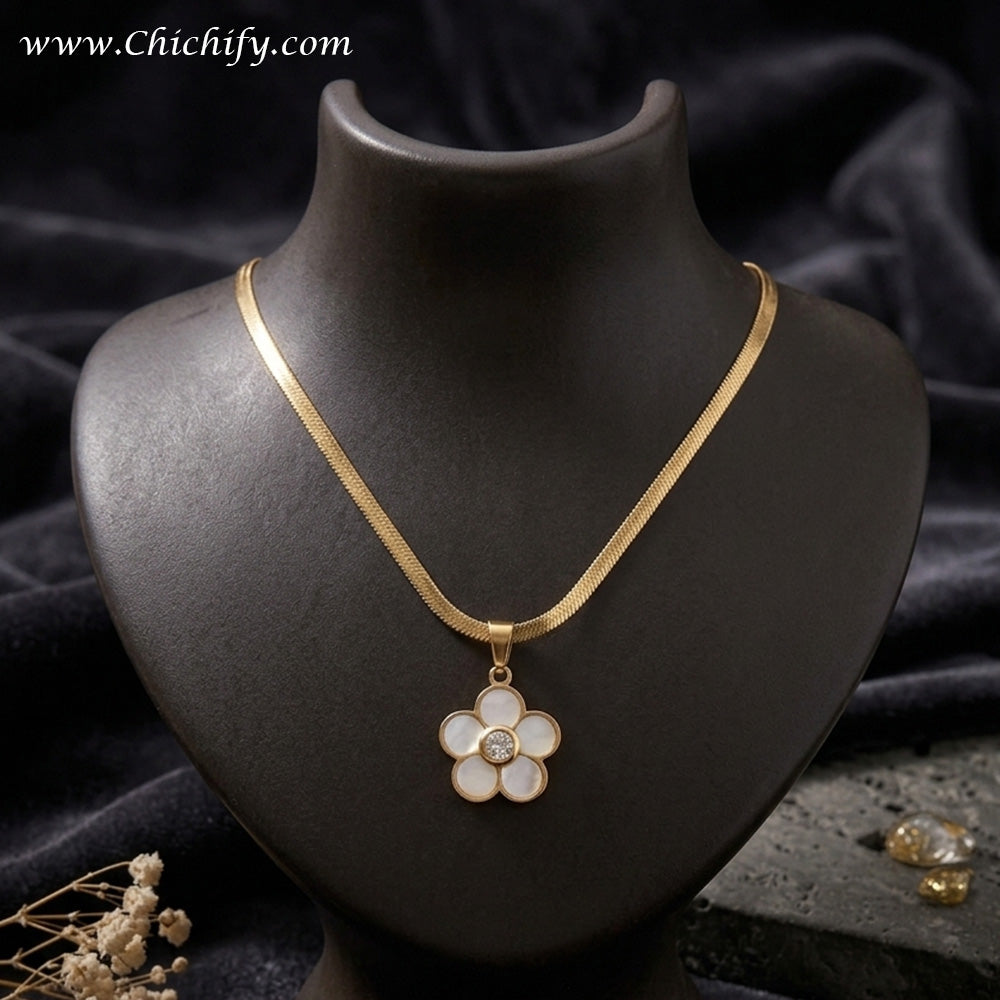 Bloom Pearl Anti-Tarnish Pendant Necklace