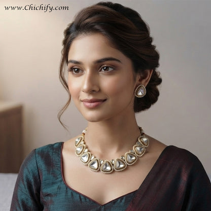 Elegant Kundan Triangle-Cut Necklace Set with Matching Earrings